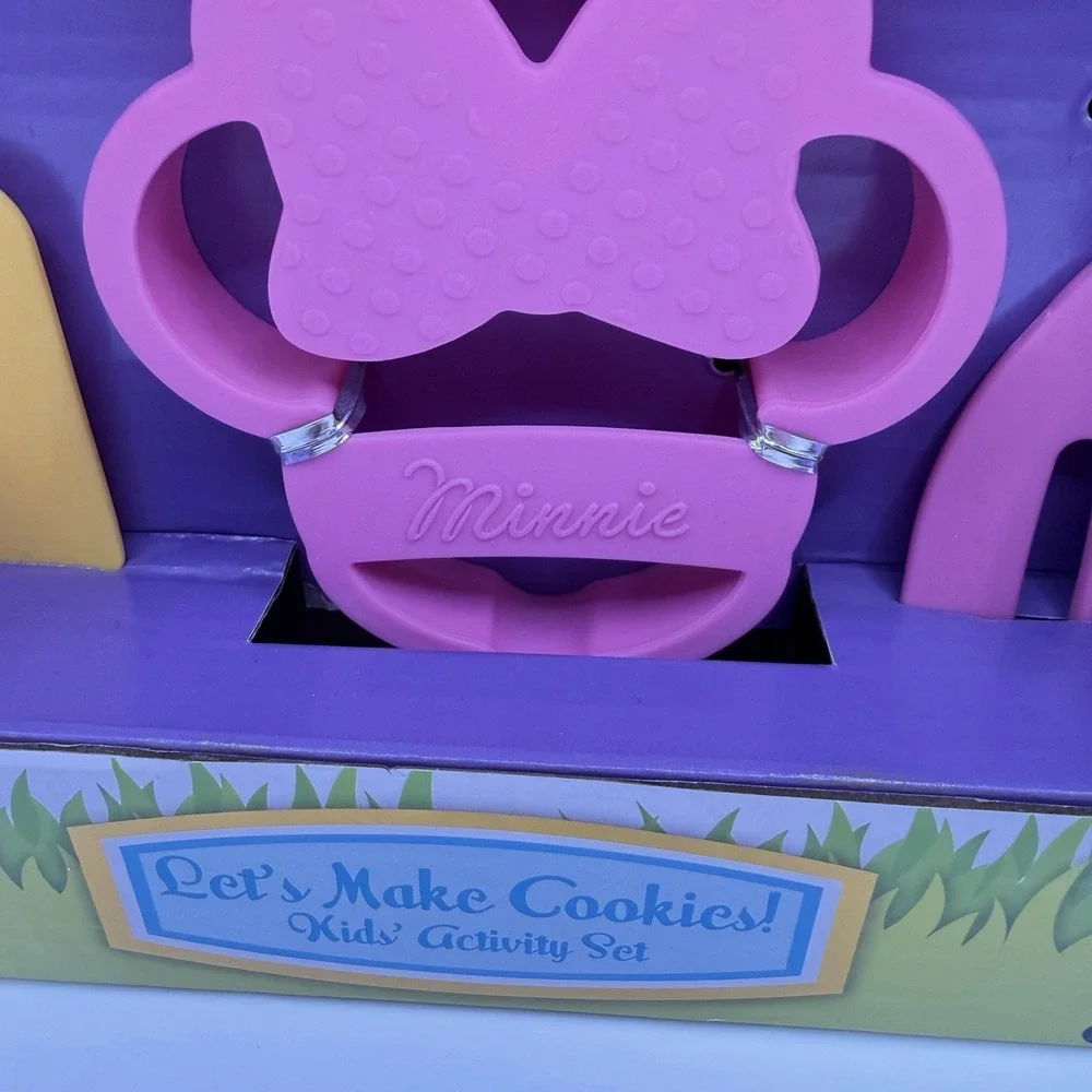 Disney Let's Make Cookies Kids Activity Set by‎ Zac NIB Minnie Mouse Baking Set